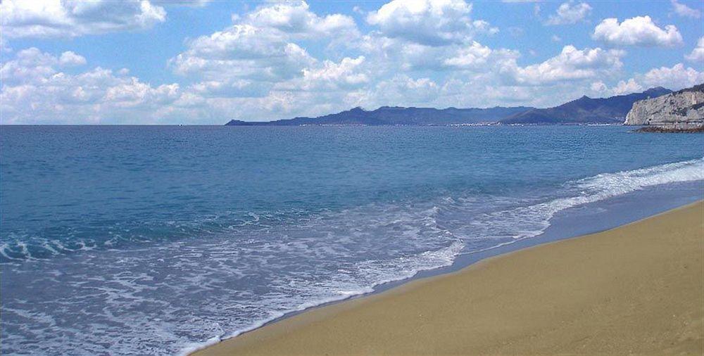 Hotel Santa Maria Finale Ligure Exteriör bild